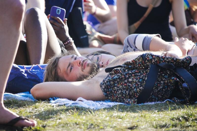 Fans rest during Pitchfork Music Festival. (Kirsten Onsgard / The DePaulia)