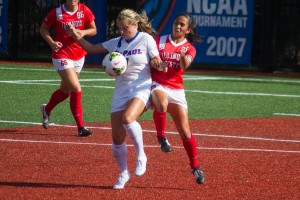 Junior Elise Wyatt tries to control the ball against Illinois State on the new turf of Wish Field. (Photo: Grant Myatt / The DePaulia)