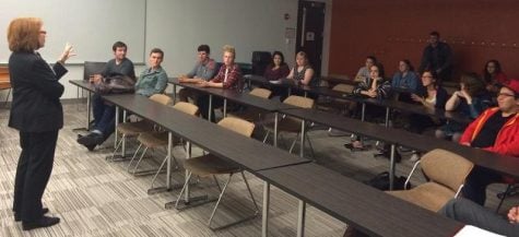 Ald. Michele Smith speaks to DePaul College Democrats