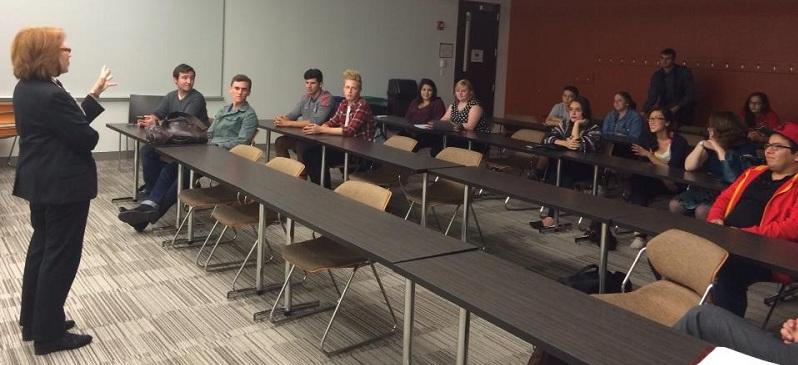 Ald. Michele Smith speaks to DePaul College Democrats Tuesday, Sept. 23. (Brenden Moore / The DePaulia)