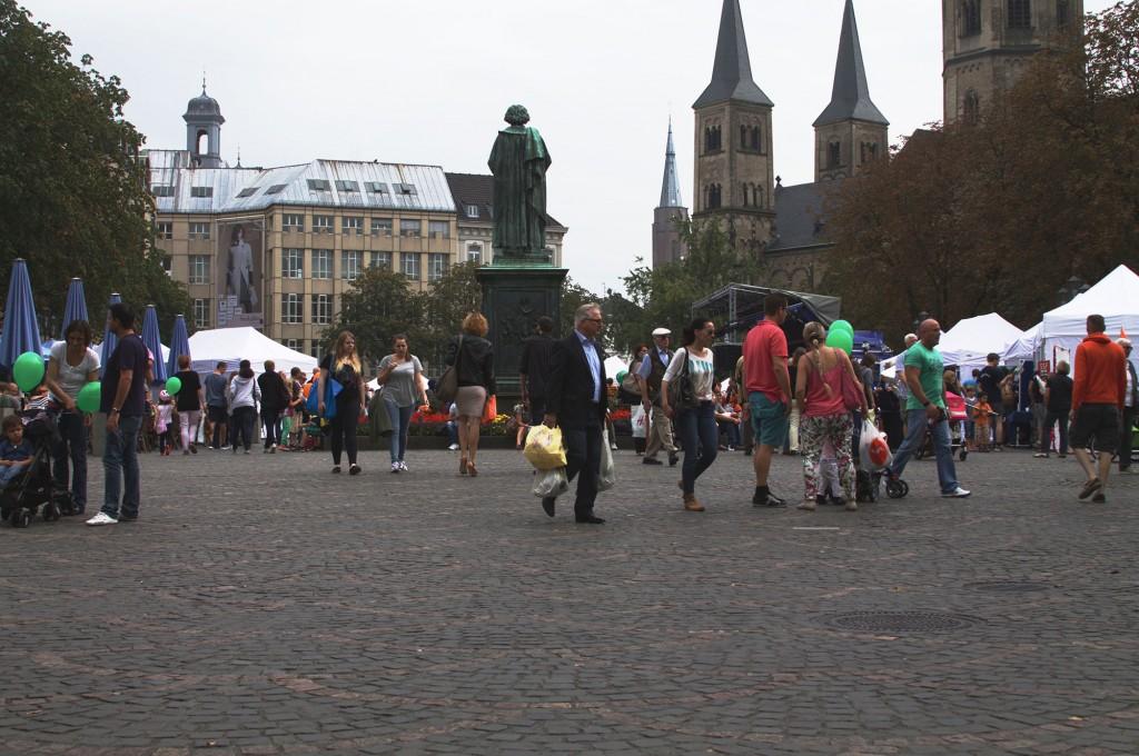 Münsterplatz is another popular meeting place for students. Located at the center of the Innenstadt (the inner city of Bonn), the looming statue of Beethoven (who was born in Bonn) looks out over crowds filtering in from the university, the Hauptbonhof (the central bus and train station), and other platzen within the Innenstadt. (Megan Deppen / The DePaulia)