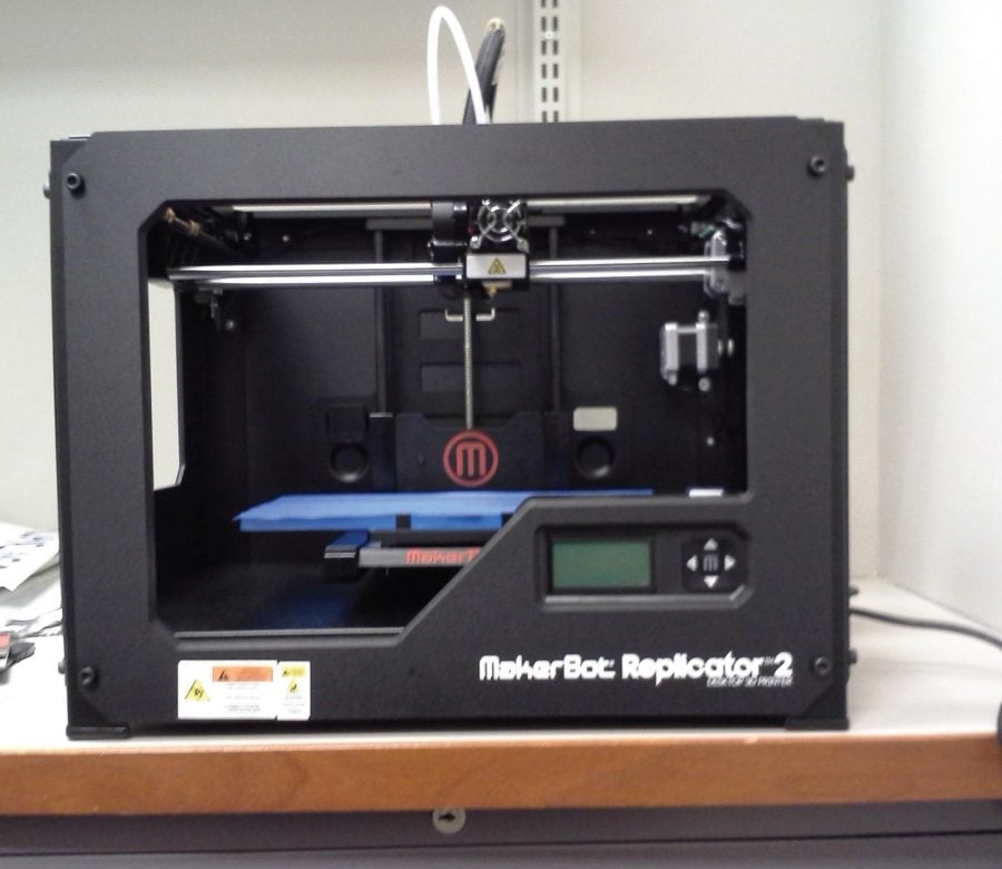 The Center for Creativity and Innovation at DePauls business school purchased one of the !rst consumer
models of a 3D printer currently available on the market. The printer costs $1200. (Photo courtesy of Lisa Gundry)