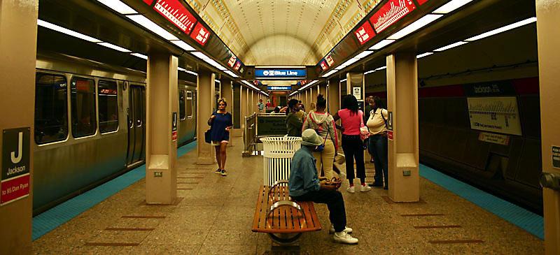 The Jackson Red Line ‘L’ stop (pictured above) is a key arrival and departure point for DePaul students and faculty at the university’s Loop Campus. According to an NBC 5 investigation earlier this year, the station recorded the most thefts of any platform in the system. (Photo courtesy of Wikimedia Commons)