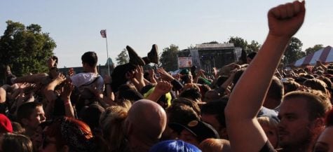 Pop-punk bands battle over stage-diving safety