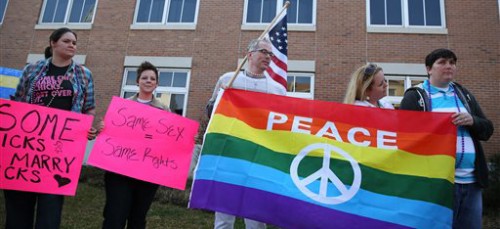 Gay marriage supporters rally in front of the probate court of Mobile, Alabama. (Sharon Steinmann | AP)