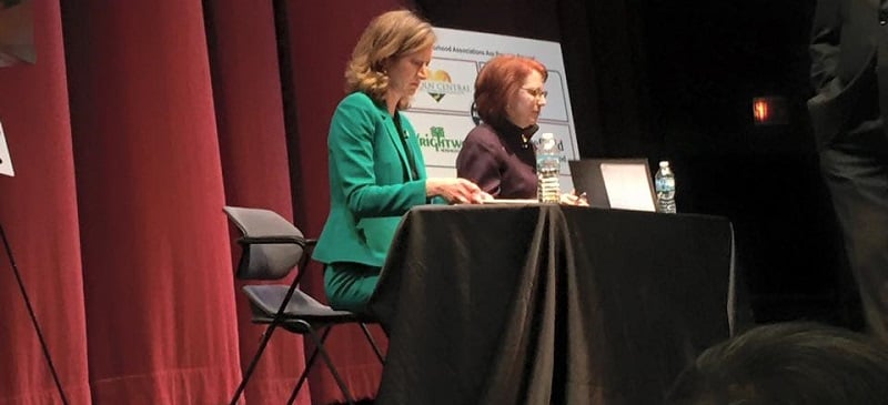 The 43rd Ward aldermanic debate between incumbent Ald. Michele Smith and challenger Caroline Vickrey was held at the Steppenwolf Theater on Monday. (Brenden Moore / The DePaulia)