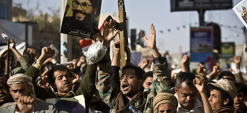 A crowd of Shiite rebels in Yemen denounce Saudi Arabian aggression in their country.  (AP Photo/Hani Mohammed)