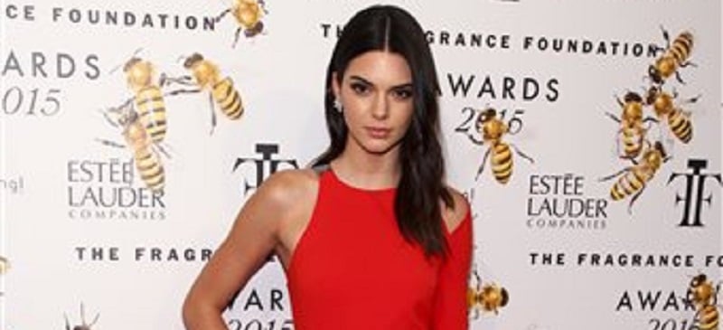 Kendall+Jenner+attends+the+Fragrance+Foundation+Awards+at+Alice+Tully+Hall+on+Wednesday%2C+June+17%2C+2015%2C+in+New+York.+%28Photo+by+Andy+Kropa%2FInvision%2FAP%29