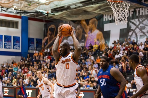 Boeheim's Army, a team made up of mostly former Syracuse players, was the crowd favorite Saturday at McGrath-Phillips Arena. (Photo courtesy of GARRETT DUNCAN)