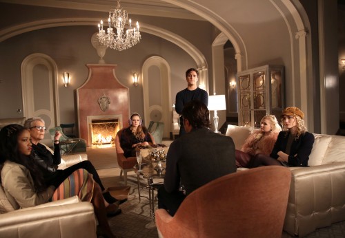 SCREAM QUEENS: L-R: Keke Palmer, Jamie Lee Curtis, Billie Lourd, Oliver Hudson, Diego Boneta, Abigail Breslin, and Skyler Samuels in the "Thanksgiving" episode of SCREAM QUEENS airing Tuesday, Nov. 24 (9:00-10:00 PM ET/PT) on FOX. ©2015 Fox Broadcasting Co. Cr: Patti Perret/FOX.