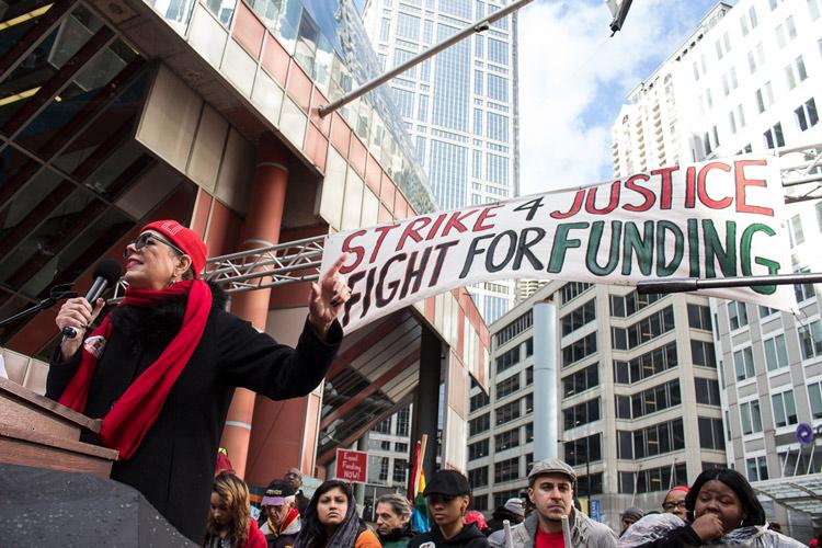 CTU President Karen Lewis speaks to protesters outside the Thompson Center. (Jesus Montero / The DePaulia)