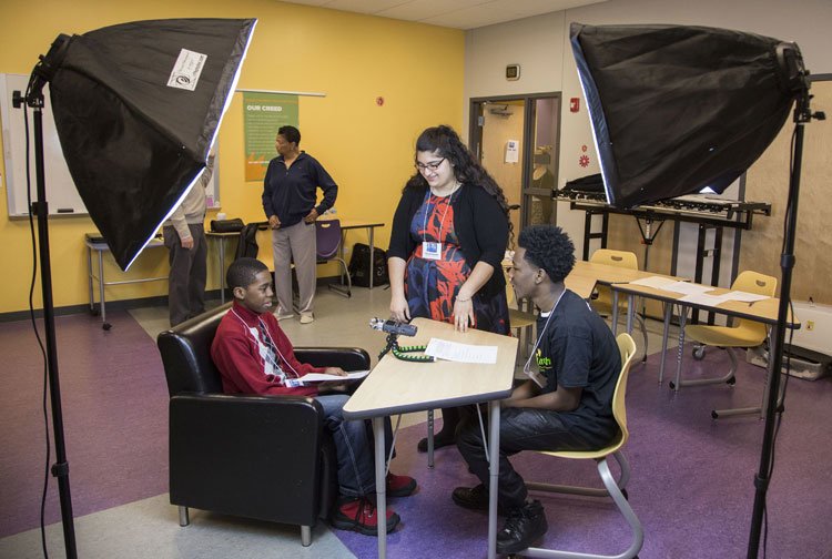 Yasmin Mitchel (pictured left) and Catrien Egbert (pictured right) interned for an oral history project about residents of the East Garfield Park neighborhood. (Jamie Moncrief / DePaul University)