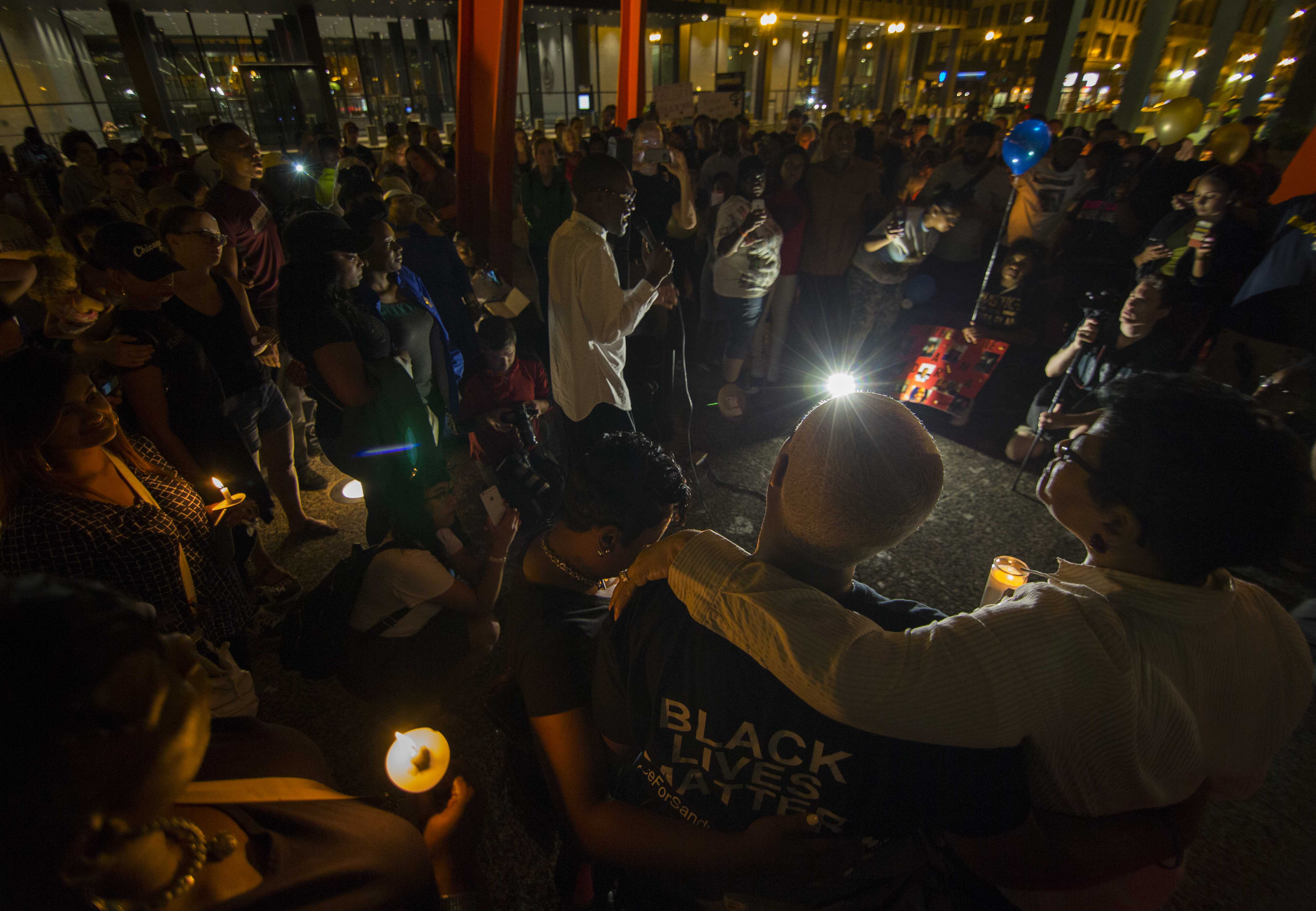 Photos%3A+Sandra+Bland+vigil+held+on+one-year+anniversary+of+death