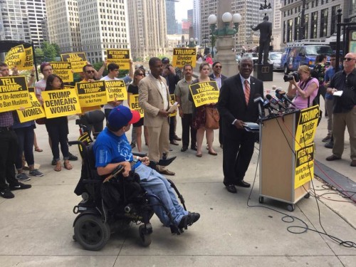 Protesters gather near Trump Tower ahead of GOP presidential nominee Donald Trump's fundraiser Tuesday in Chicago. (Brenden Moore | The DePaulia)