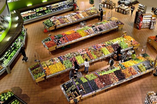 Though supermarkets have a wide array of produce, sometimes the best (and healthiest) produce come from farmer's markets