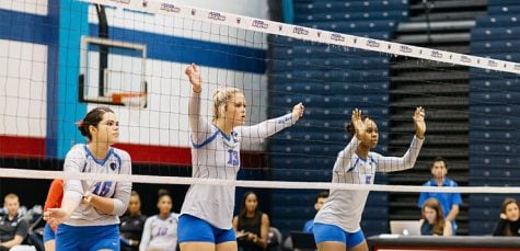Women’s volleyball looks forward to a tough season