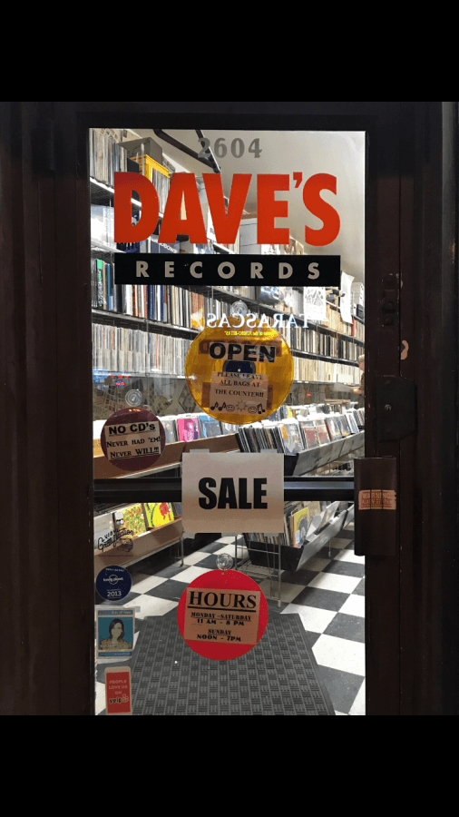 Daves Records on Clark Street between Fullterton and Diversey in Lincoln Park. 
(Sabrina Miresse/The DePaulia)