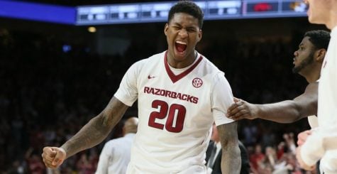 Former Arkansas small forward commits to DePaul