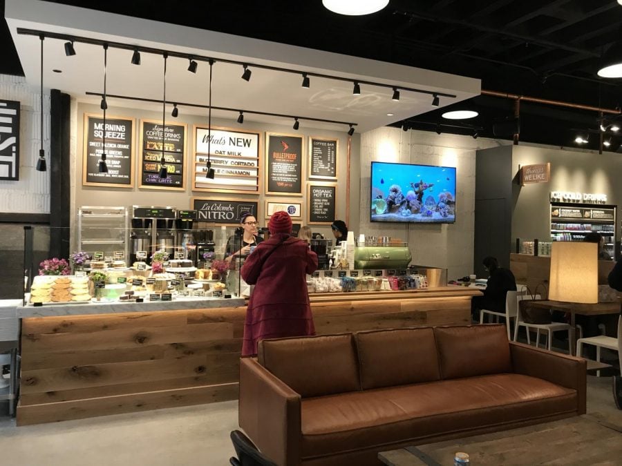 The main area in Beatrix Market, a new dining option for DePaul students in the Loop campus. It features a salad bar, hot food bar, sandwiches and much more. 
(Photo courtesy of Mackenzie Born)