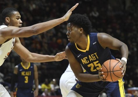 DePaul adds size with grad transfer Olujobi
