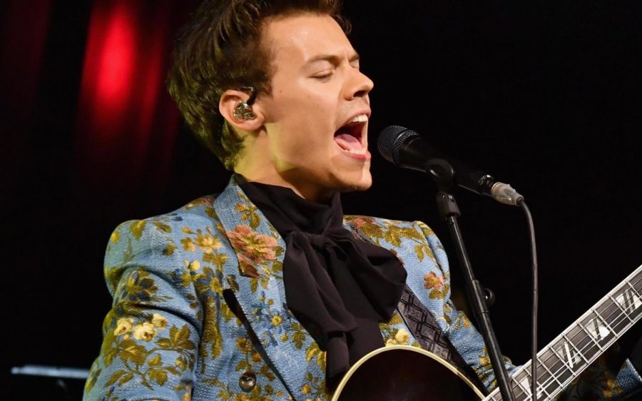 Harry Styles solidifies his rockstar status at United Center