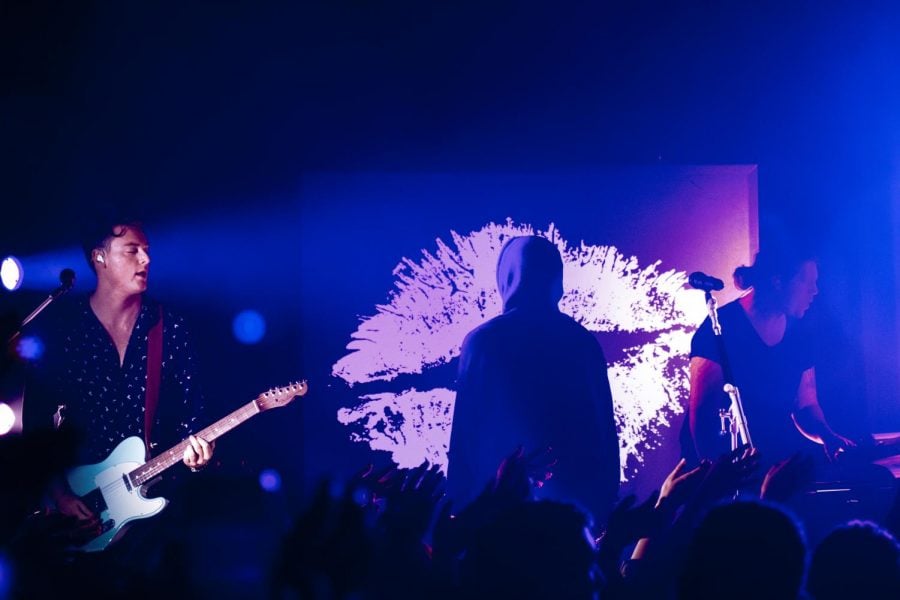 lovelytheband lights up Lincoln Hall