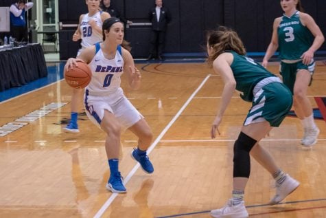 Late run helps DePaul edge Green Bay