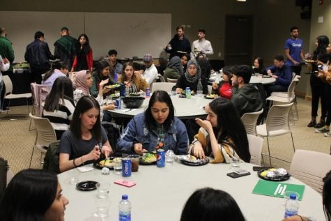 Students break fast and learn about Ramadan at Interfaith Iftar