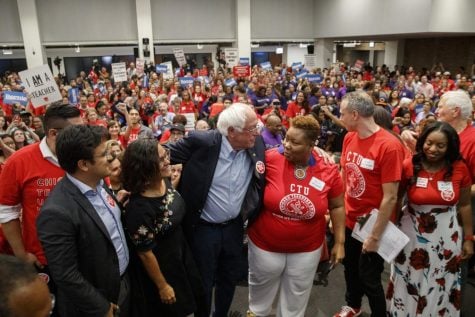 Sanders rallies Chicago Teachers Union, demands change in national priotities