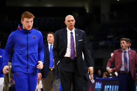 DePaul loses 74-69 against Buffalo, dropping the Blue Demons to 9-1 on the season
