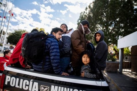 Inmigrantes En Espera de Asilo Político Enfrentan Desafíos Sobre Ayuda Humanitaria