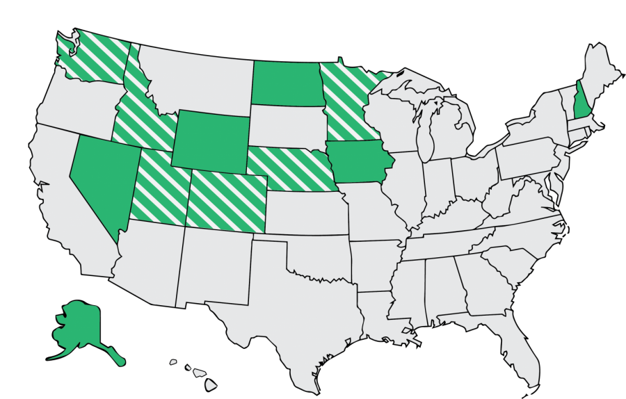 Key%3A%0ASolid+green%3A+caucus+states%0AStriped+green%3A+recently+changed+to+primaries