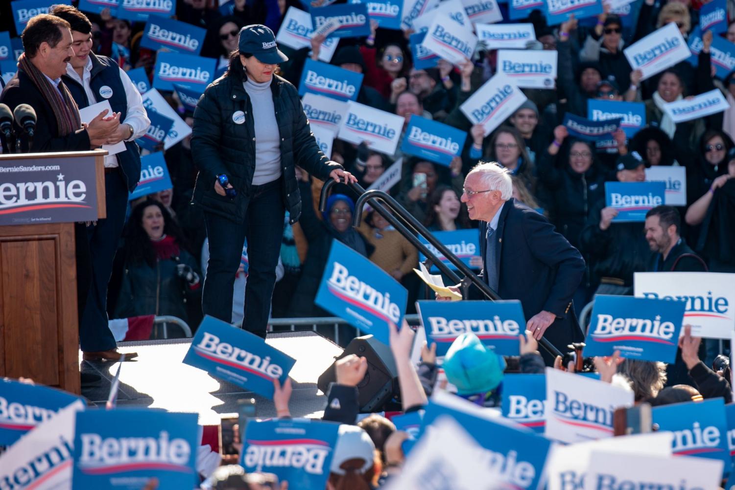 Bernie+Sanders+rally+packs+Grant+Park