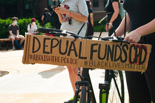 DePaul+students+protest+universitys+affiliation+with+Chicago+police