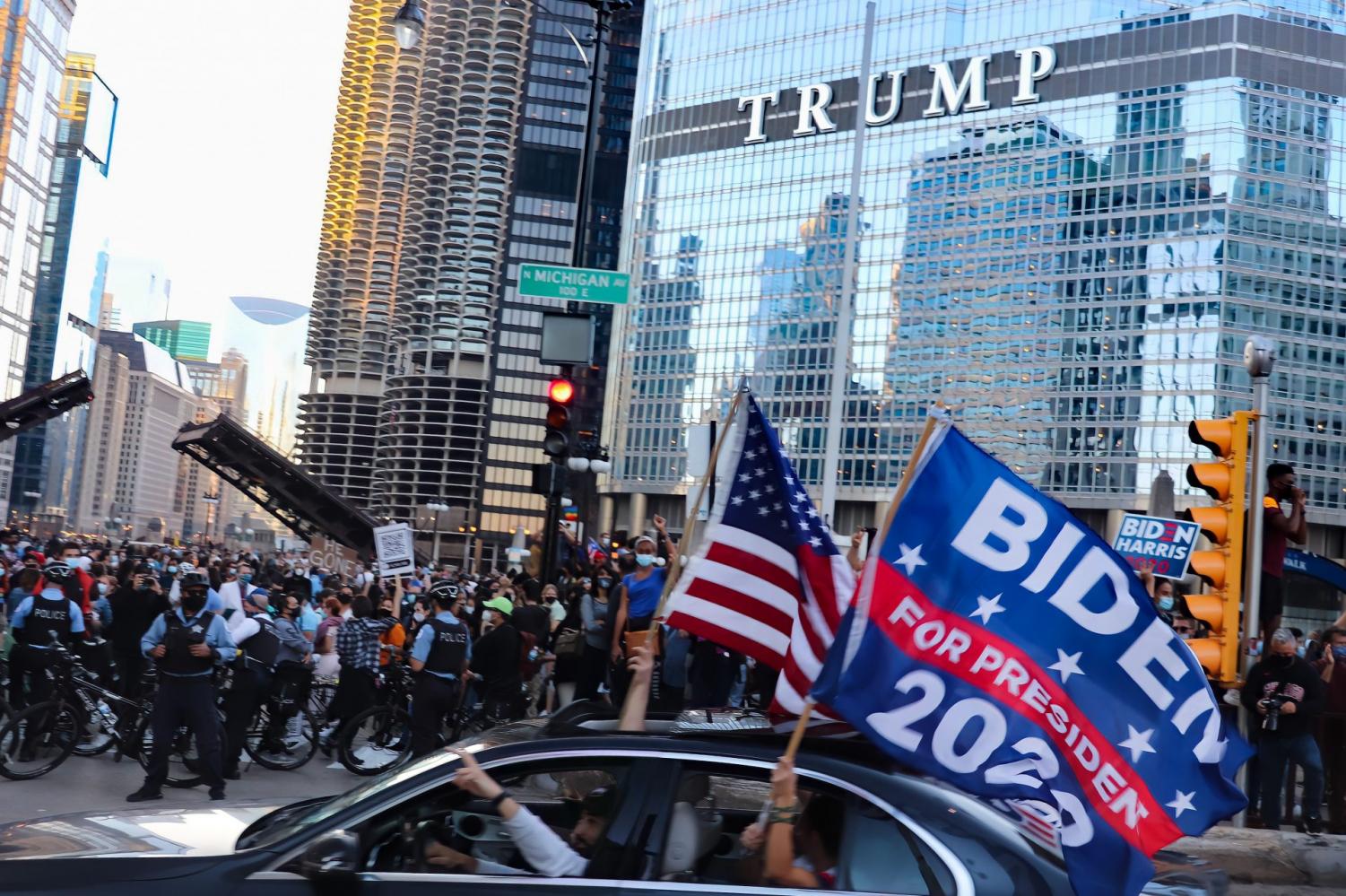 Thousands+gather+outside+Trump+Tower+after+Biden+wins+election