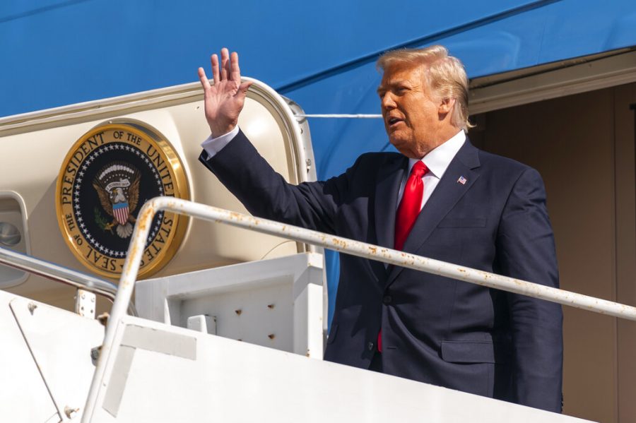 Former+President+Donald+Trump+waves+as+he+disembarks+from+his+final+flight+on+Air+Force+One+at+Palm+Beach+International+Airport+in+West+Palm+Beach%2C+Fla.%2C+Wednesday%2C+Jan.+20%2C+2021.+%28AP+Photo%2FManuel+Balce+Ceneta%29