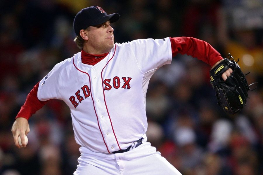 Former MLB pitcher Curt Schilling fell short of the 75 percent needed to make the MLB Hall of Fame this year. 