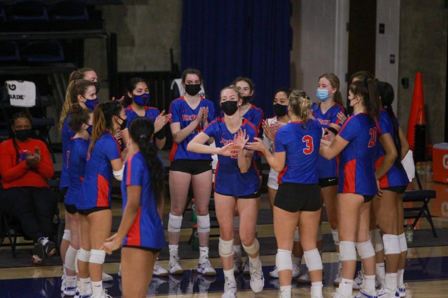 DePauls+volleyball+team+gets+ready+to+face+Marquette+in+its+season+opener+