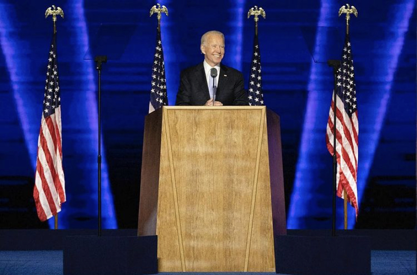 Como parte del plan de 100 días del presidente Joe Biden, ha incluido un plan de inmigración integral que incluye una moratoria sobre la deportación y un camino hacia la ciudadanía para personas indocumentadas.

@joebiden | Instagram