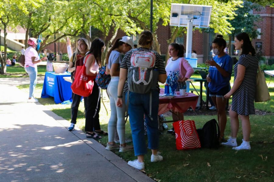 DePaul students stop at the table for the DePaul Center for Jewish Life at the Involvement Fair on September 8, the first day of autumn quarter. 