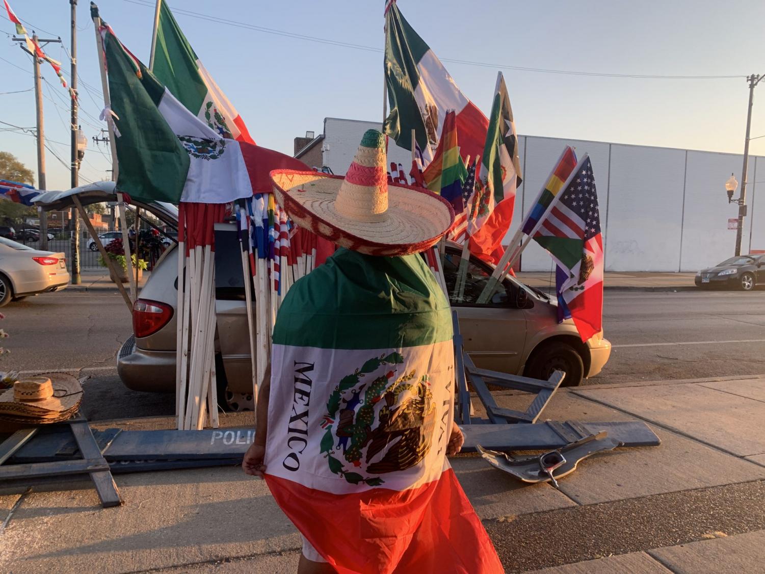 Latinos En Chicago Celebran El Día De La Independencia Y El Mes De La ...