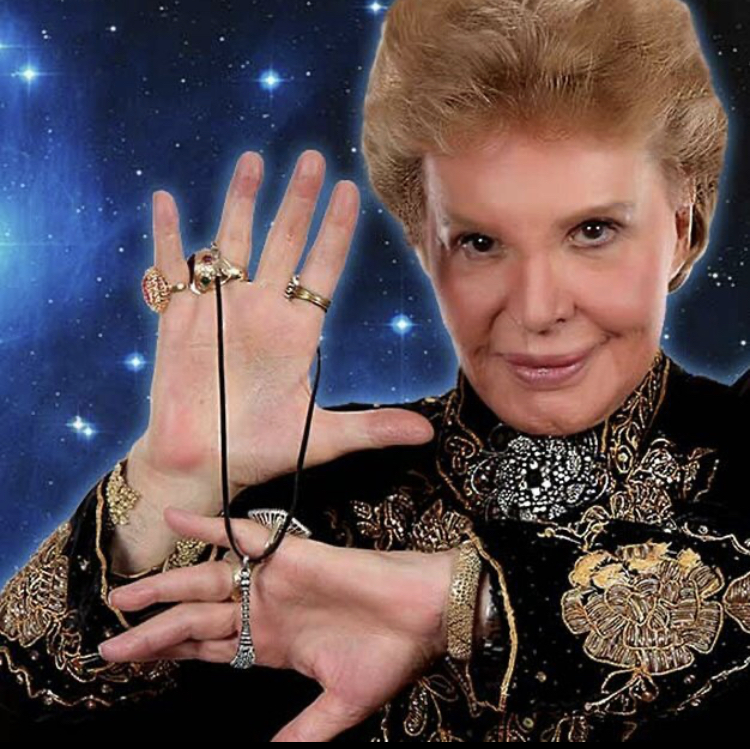 Walter Mercado, el astrólogo prominente de  Puerto Rico, cumple dos años desde que falleció.