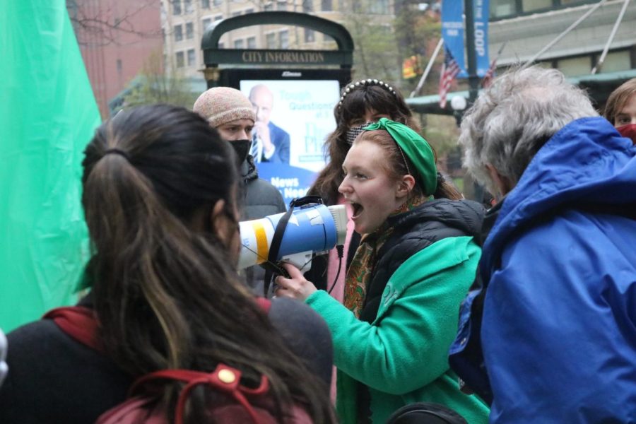 Protestors+gathered+in+front+of+the+DePaul+Center+on+Tuesday+to+fight+for+womens+rights.+The+protestors+emphasized+their+desire+for+abortion+rights+through+chants+and+signs.
