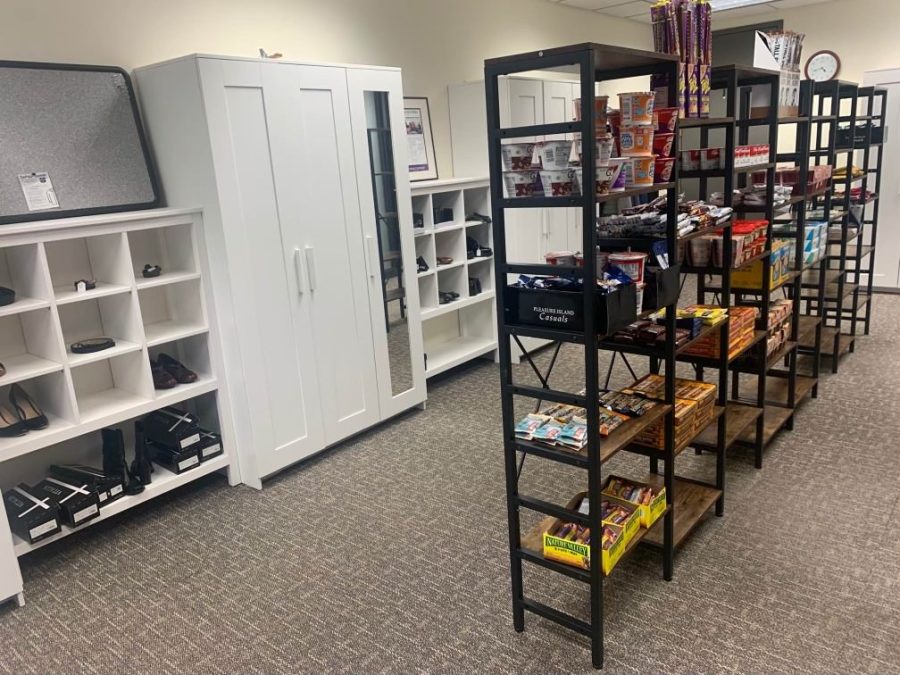 The Basic Needs Hub that is available in the Loop is located in the DePaul Center on the seventh floor. Students have access to the food pantry, hygenic products and a career closet.