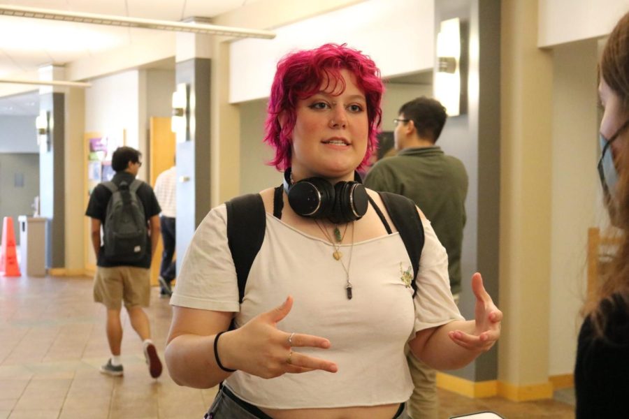 DePaul freshman Beka Underhill registered to vote at the event last week.
