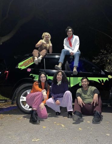 A group of DePaul students dressed as the Myster gang from Scooby-doo.