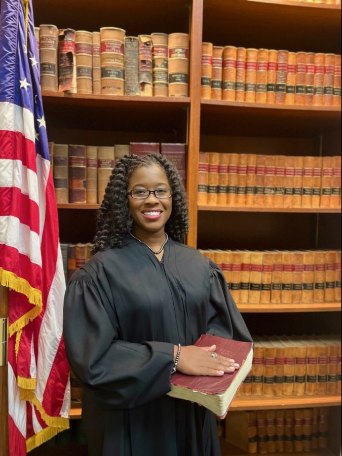 Chantelle+Porter%2C+DePaul+College+of+Law+alumna+and+former+A.+Traub+and+Associates+family+attorney%2C+is+the+first+Black+woman+appointed+to+serve+as+a+judge+in+the+18th+judicial+circuit.
