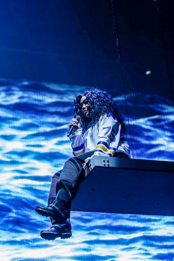 Performing to a sold-out crowd, SZA embarks on her first ever arena tour.
