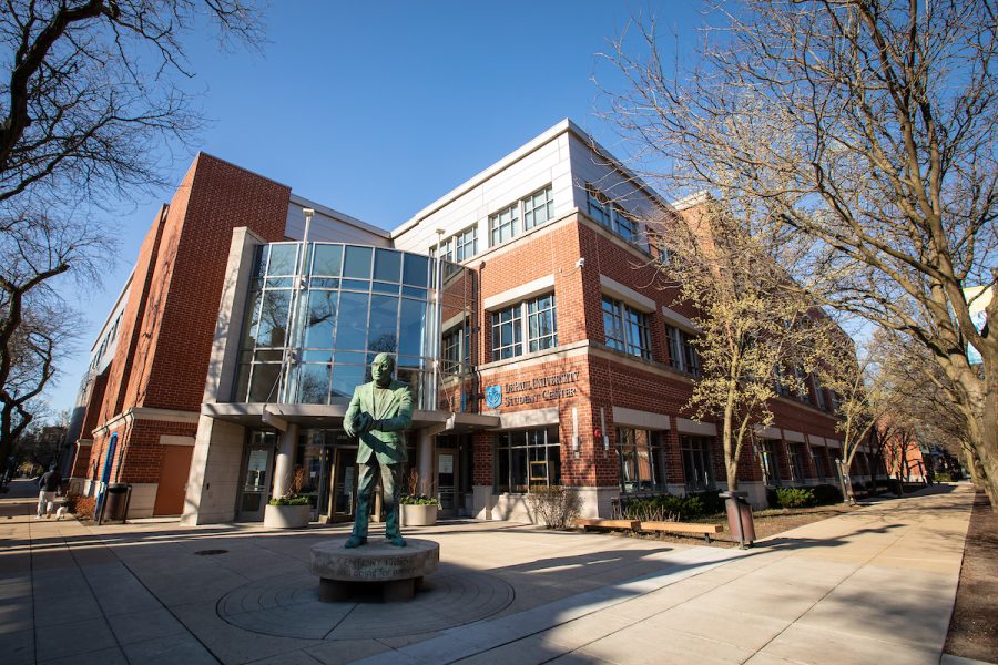 The entrance to the Student Center at DePauls Lincoln Park Campus.