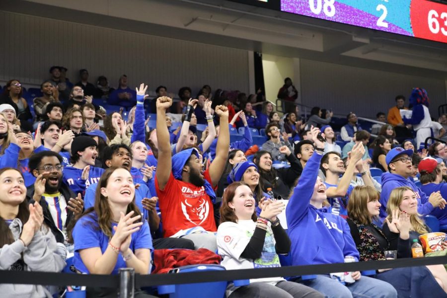 Fans+cheer+on+the+men%E2%80%99s+basketball+team+in+DePaul%E2%80%99s+opener+against+Loyola+Maryland+on+Nov.+7%2C+2022.+Wintrust+Arena+sold+out+for+the+first+time+on+Jan.+28+against+Marquette%2C+per+DePaul+athletics.